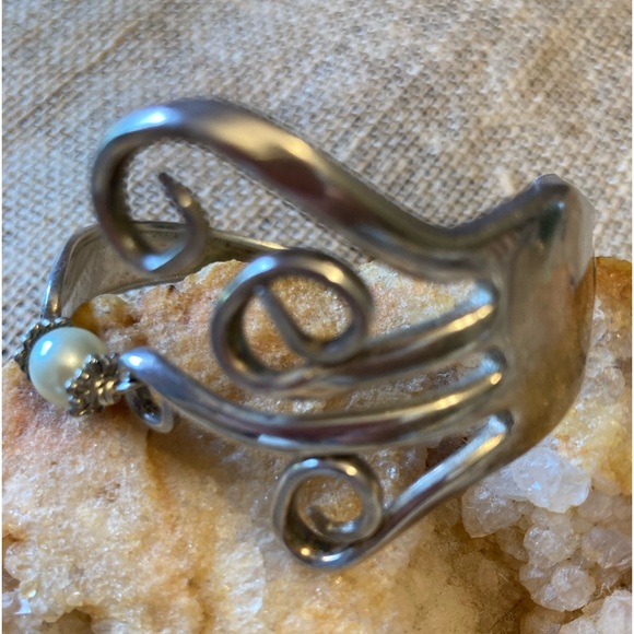 Unique “Fork” Bracelet - Picture 3 of 8
